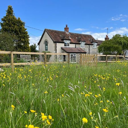 Charming Modernized Country Cottage Near Mere, Wiltshire Mere  Bagian luar foto