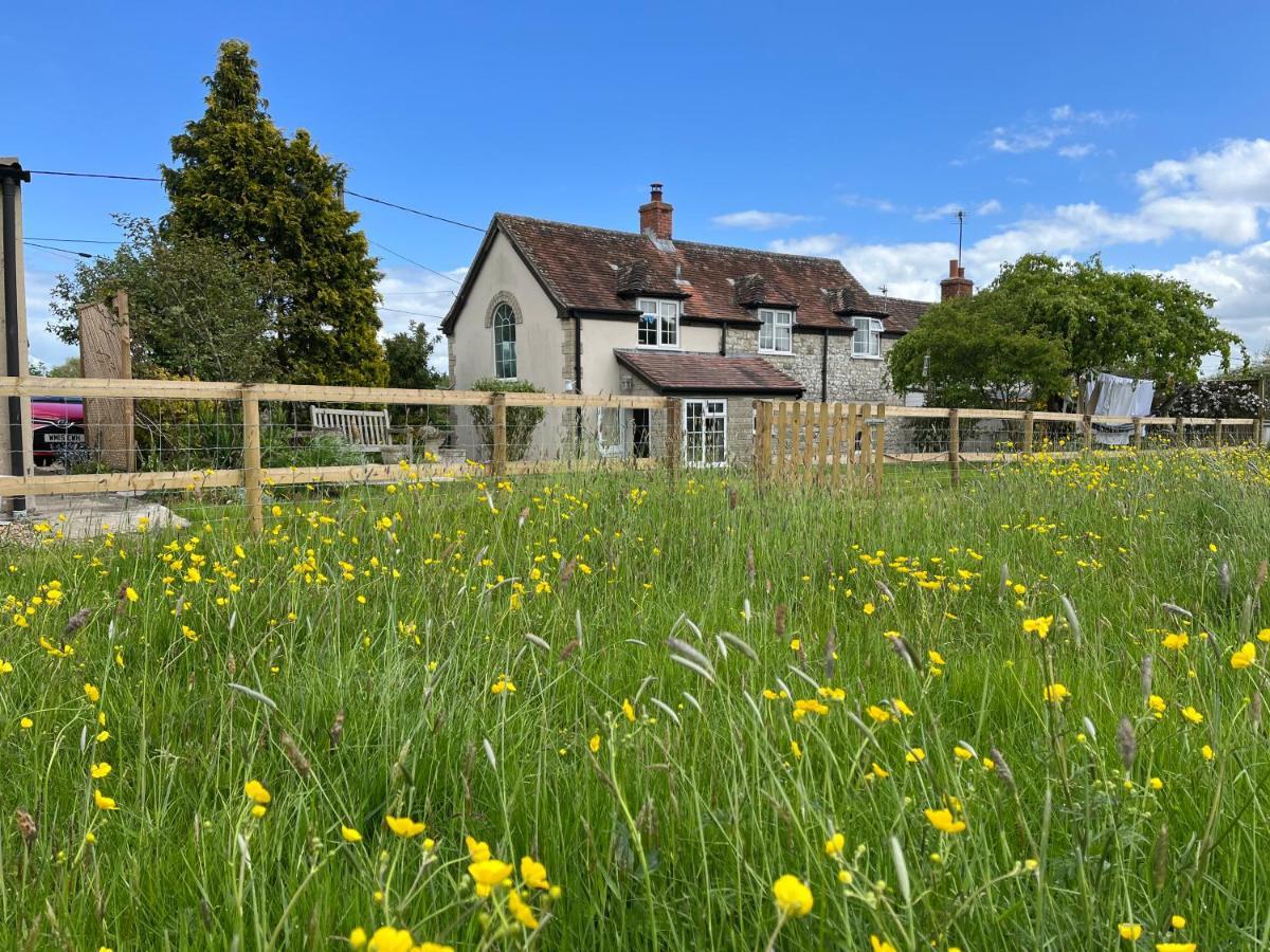 Charming Modernized Country Cottage Near Mere, Wiltshire Mere  Bagian luar foto