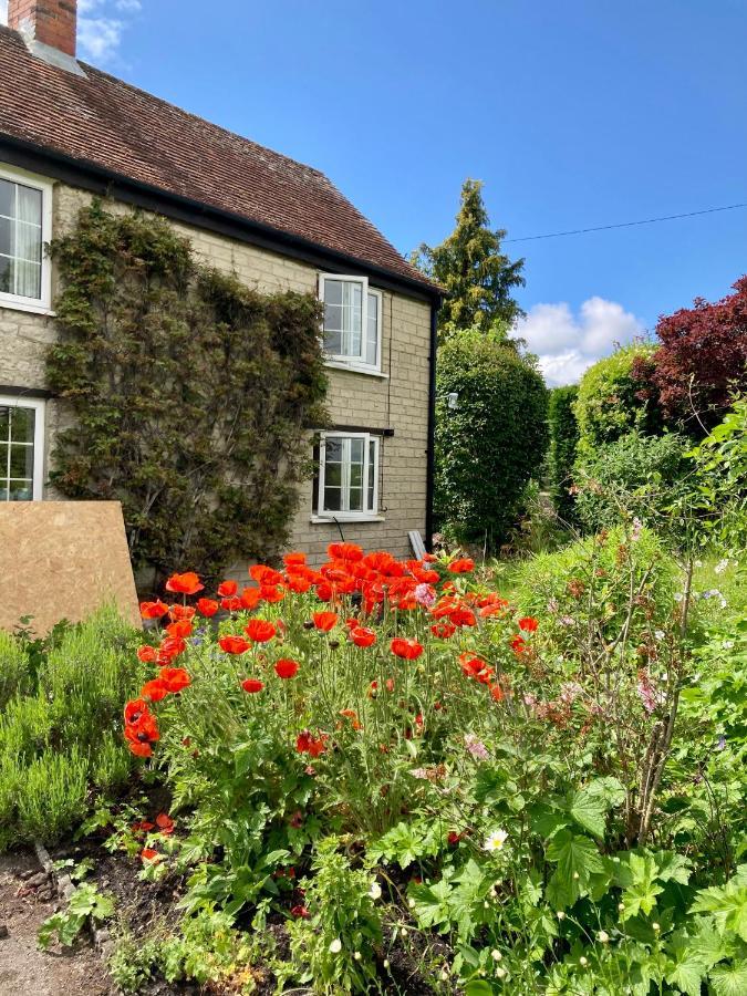 Charming Modernized Country Cottage Near Mere, Wiltshire Mere  Bagian luar foto